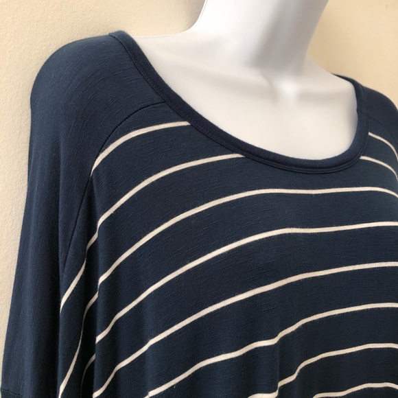Old Navy Tops - Old Navy long sleeve knit shirt; nvy blue w/stripe